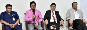 మీడియా సమావేశంలో మాట్లాడుతున్న విరించి హాస్పటల్ డాక్టర్లు